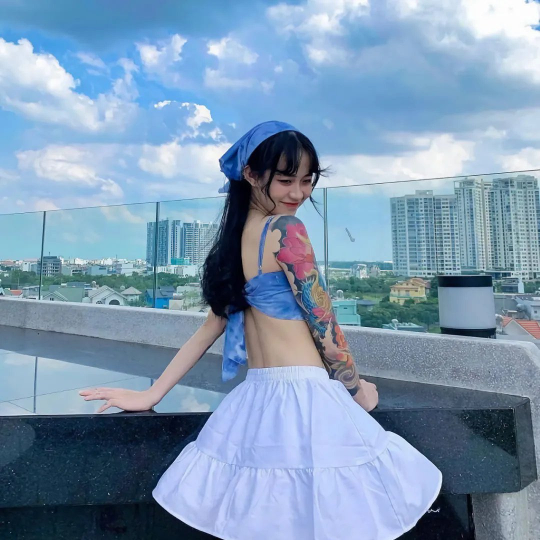 只是陌生人
